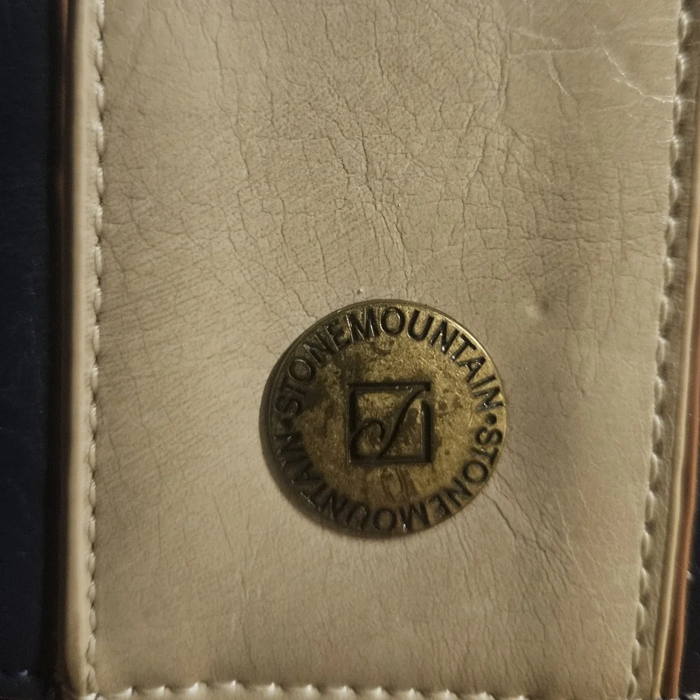 Stone Mountain Wallet - Picture 2 of 6